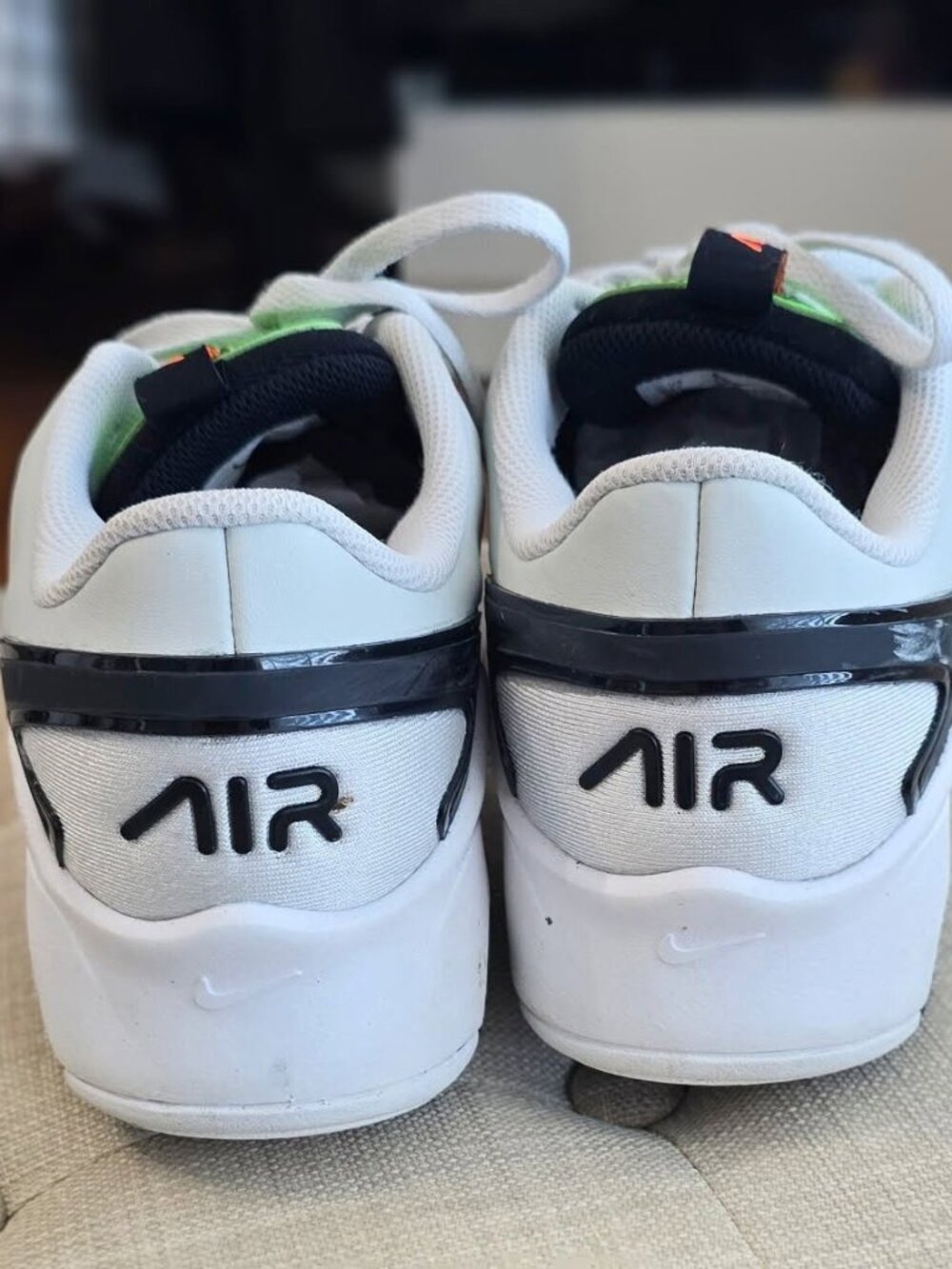 Nike Air Max Bolt Sneakers size 7y - Picture 2 of 6
